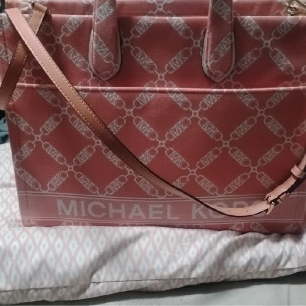 Michael Kors Pink tote bag - Picture 2 of 6